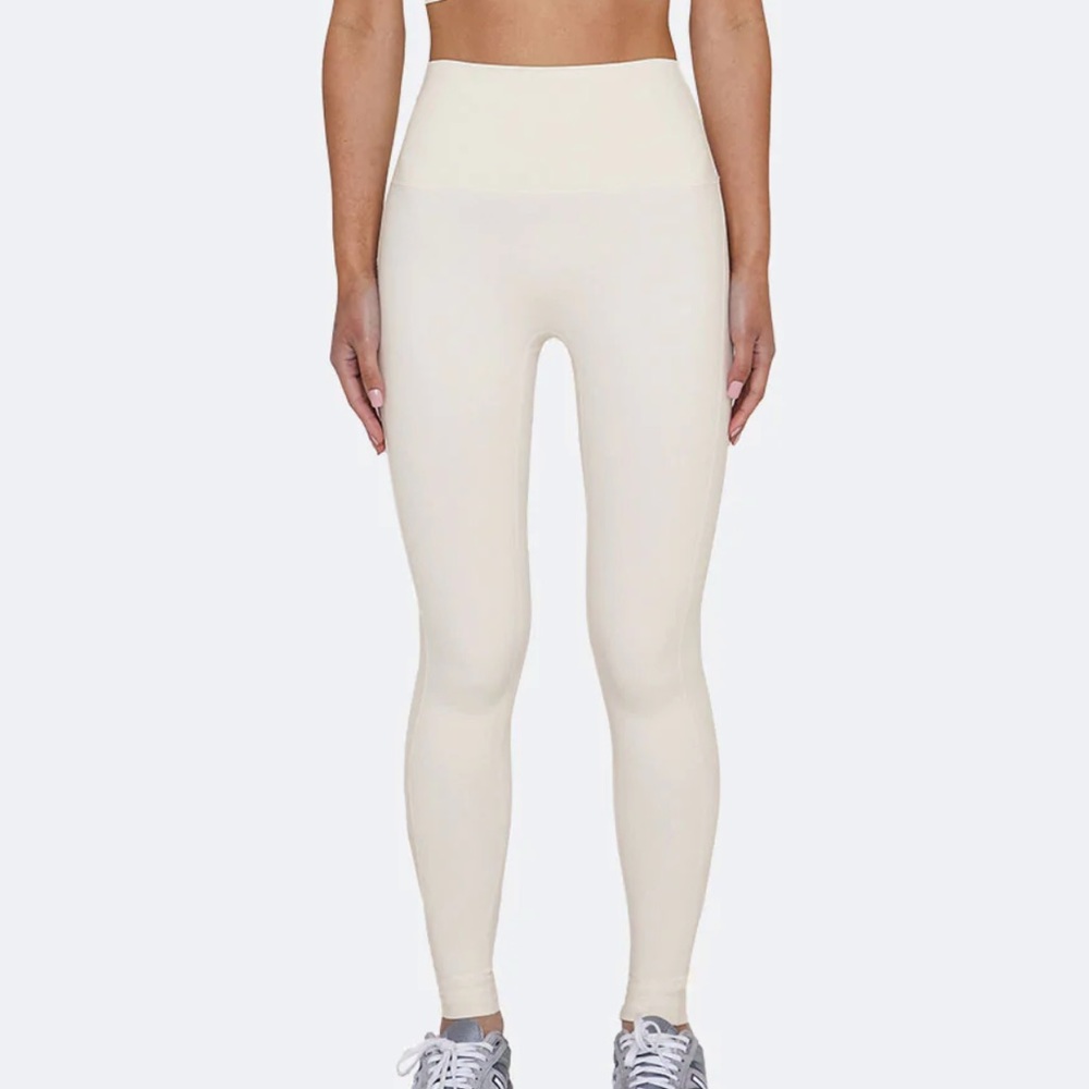 SET Active Luxform leggings in “Blanc” 
Size Xs